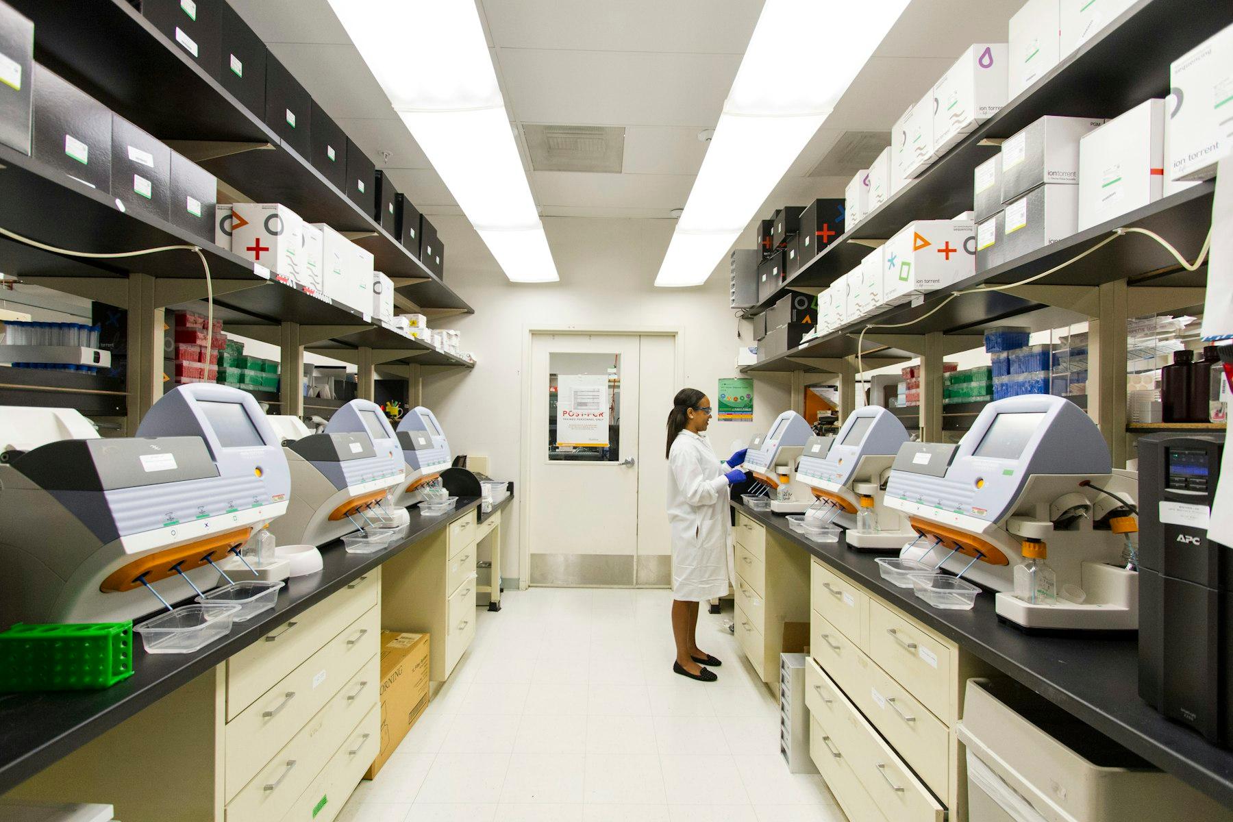 Bench of a working clinical laboratory